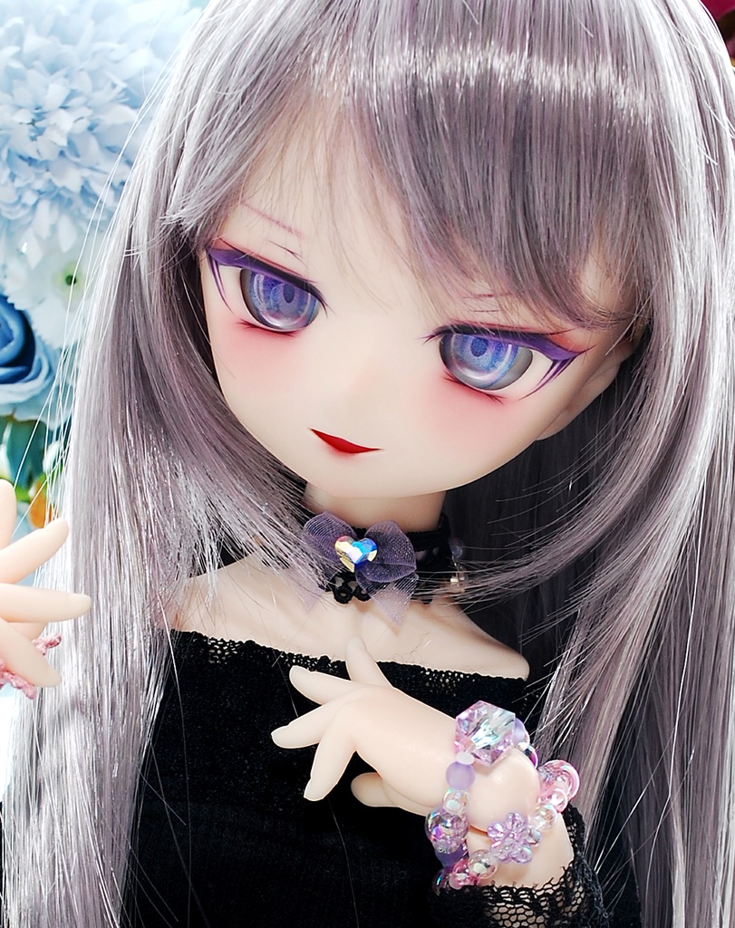 【展示】DDH-01(セミホワイト肌)カスタムヘッド+自作レジンアイ2組+舌パーツ2組+アクセサリーセット