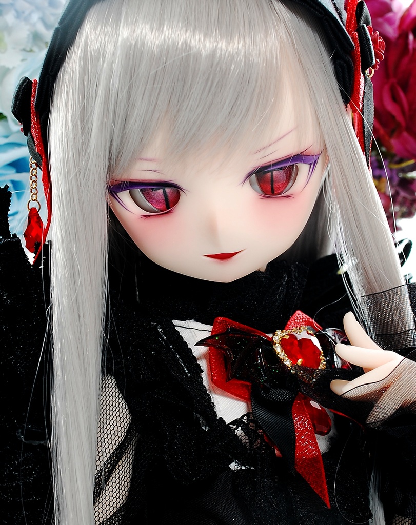 【展示】DDH-01(セミホワイト肌)カスタムヘッド+自作レジンアイ2組+舌パーツ2組+アクセサリーセット