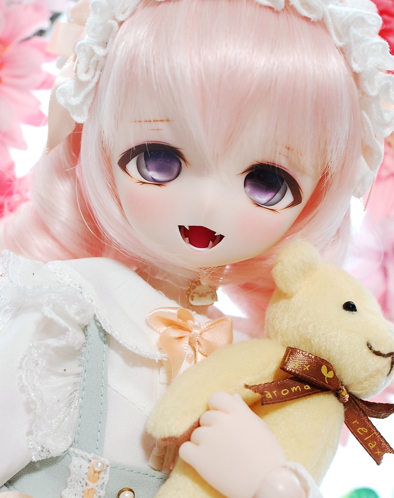 【展示】DDH-01(セミホワイト肌)カスタムヘッド+自作レジンアイ1組