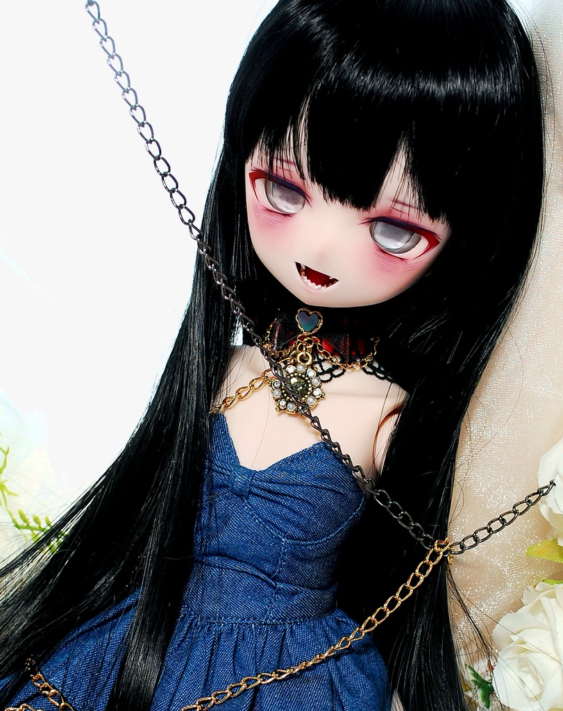 【お迎えありがとうございました!】DDH-01(セミホワイト肌)カスタムヘッド+自作レジンアイ1組+アクセサリー1組