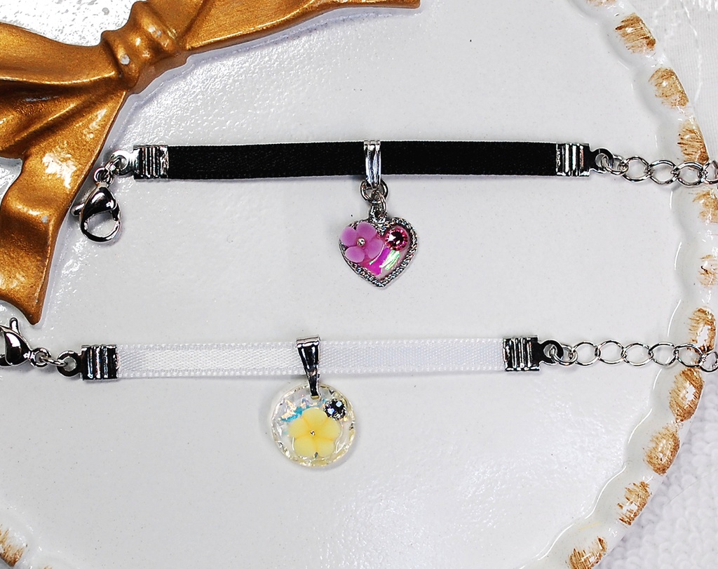 ワンポイントフラワーチョーカー