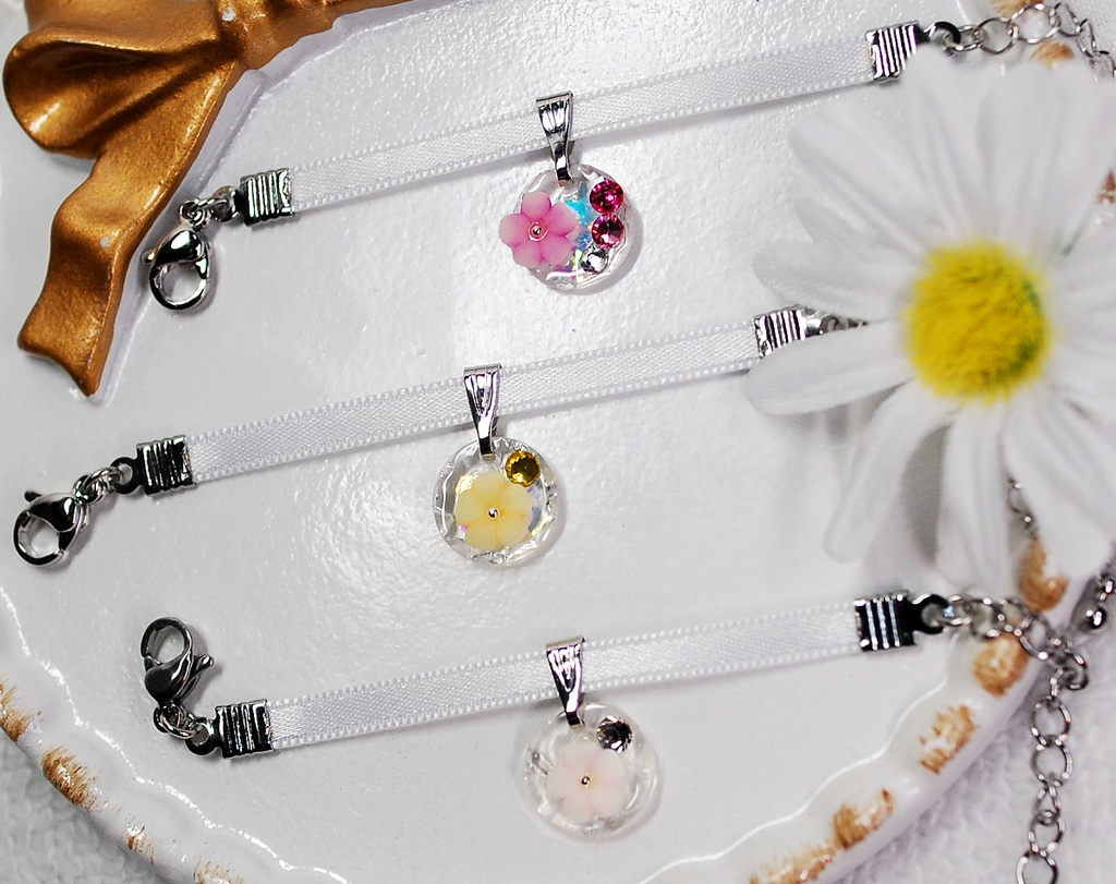 ワンポイントフラワーチョーカー