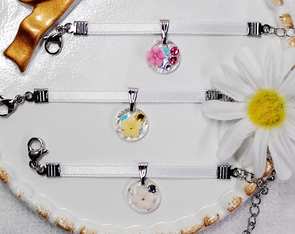 ワンポイントフラワーチョーカー