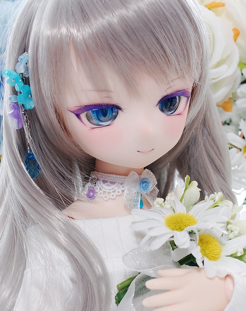 【11/16(日)20時から販売】DDH-01(セミホワイト肌)カスタムヘッド+自作レジンアイ1組+チョーカー1個