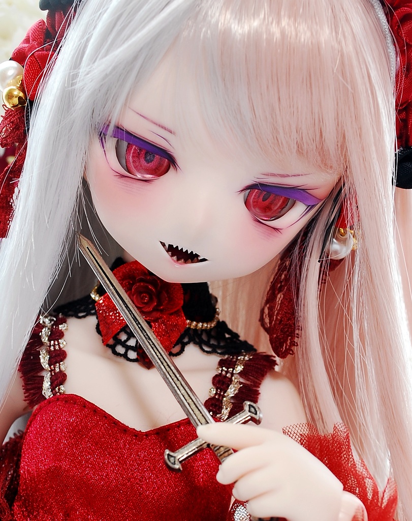 【12/14㈰20時から販売】DDH-01(セミホワイト肌)カスタムヘッド+自作レジンアイ1組