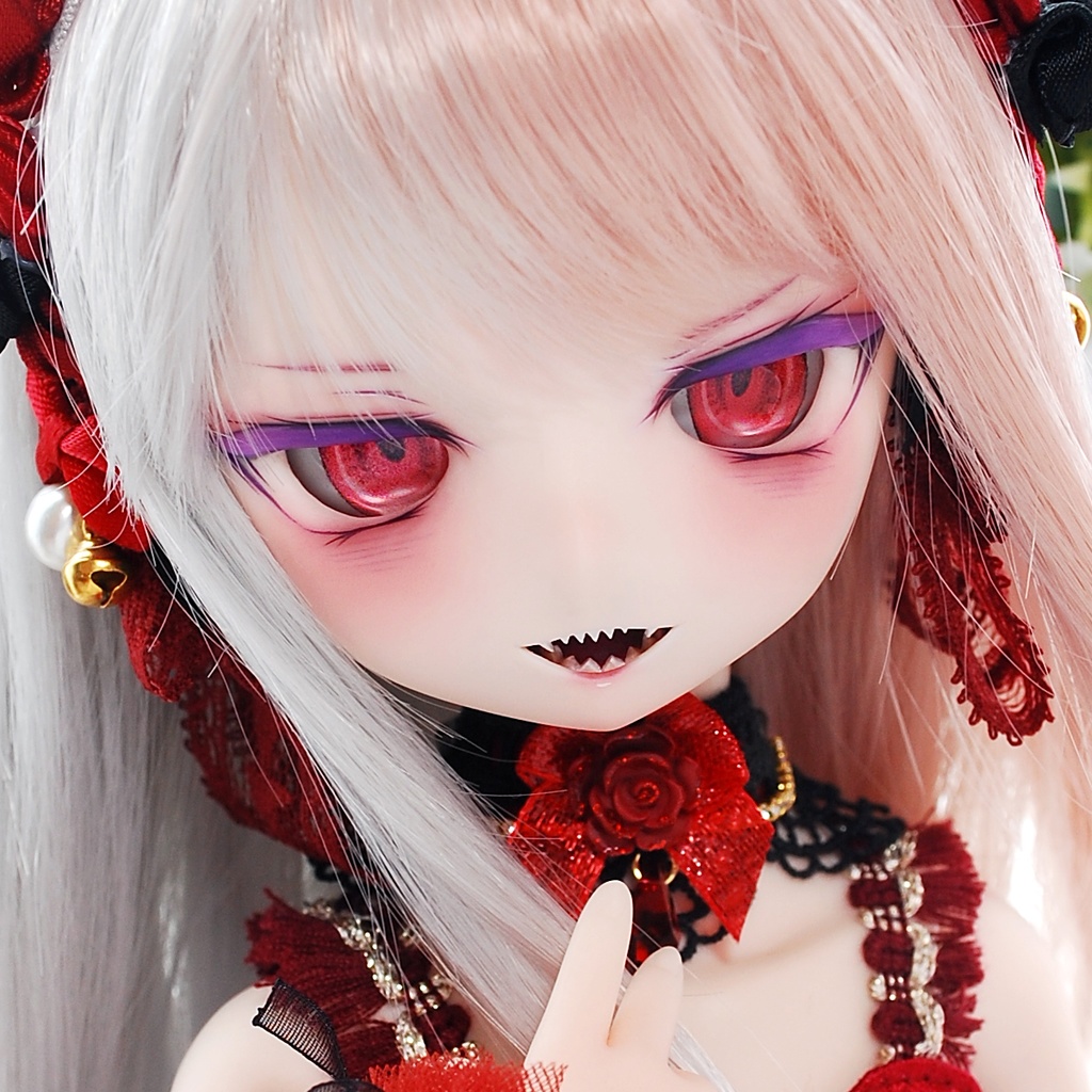 【12/14㈰20時から販売】DDH-01(セミホワイト肌)カスタムヘッド+自作レジンアイ1組