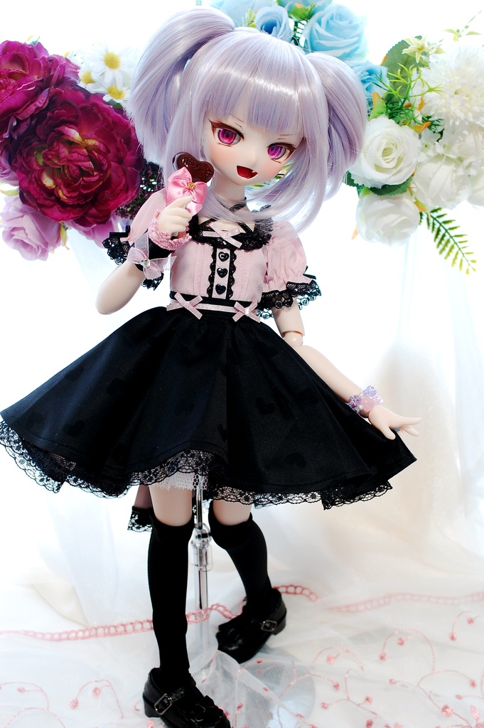 【3/1(日)20時に値下げ予定】DDH-01(セミホワイト肌)カスタムヘッド+自作レジンアイ1組+自作チョーカー1個&ブレスレット2個