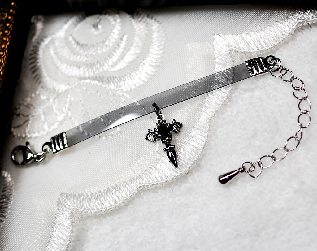 【2/1(日)20時から販売】ゴシッククロスチョーカー