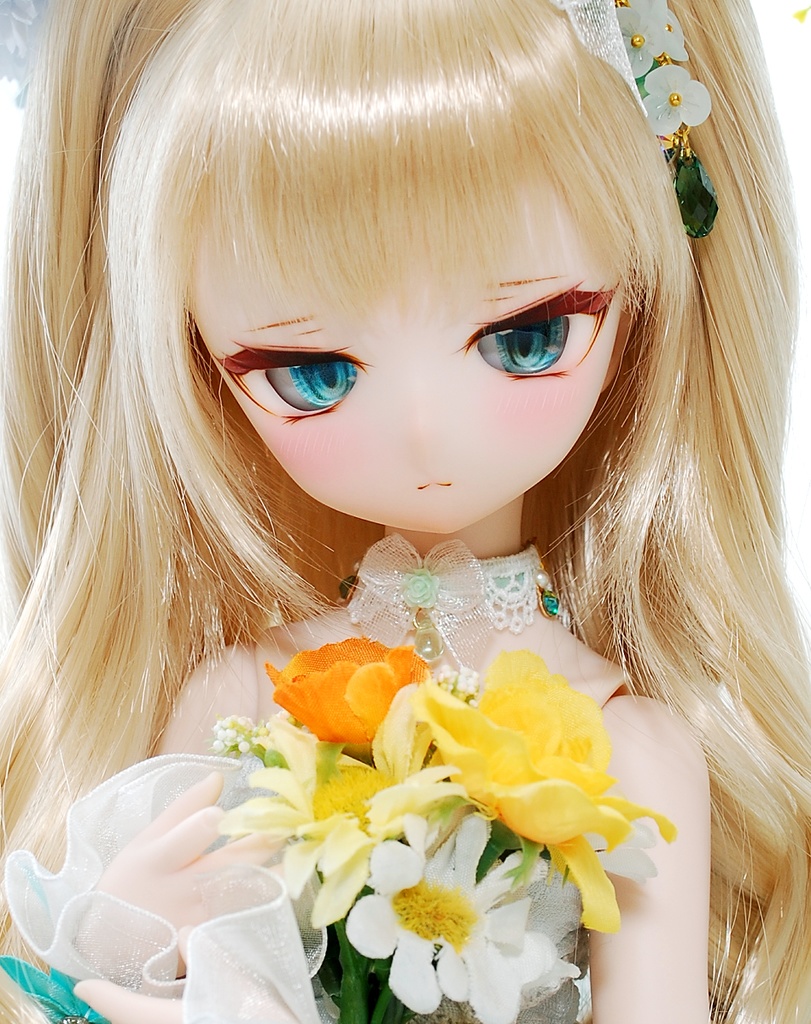 【2/8㈰21:30から販売予定】DDH-01(セミホワイト肌)カスタムヘッド+自作レジンアイ1組