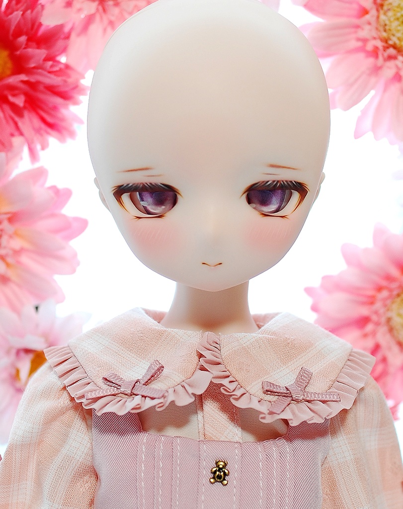 【3/1(日)20時から販売】DDH-01(セミホワイト肌)カスタムヘッド+自作レジンアイ1組