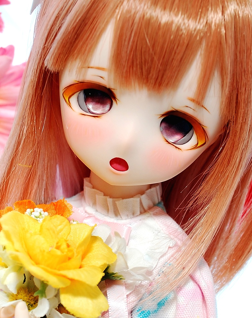 DDH-01(セミホワイト肌)カスタムヘッド+自作レジンアイ1組