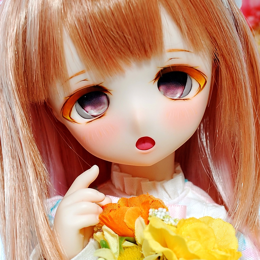 DDH-01(セミホワイト肌)カスタムヘッド+自作レジンアイ1組