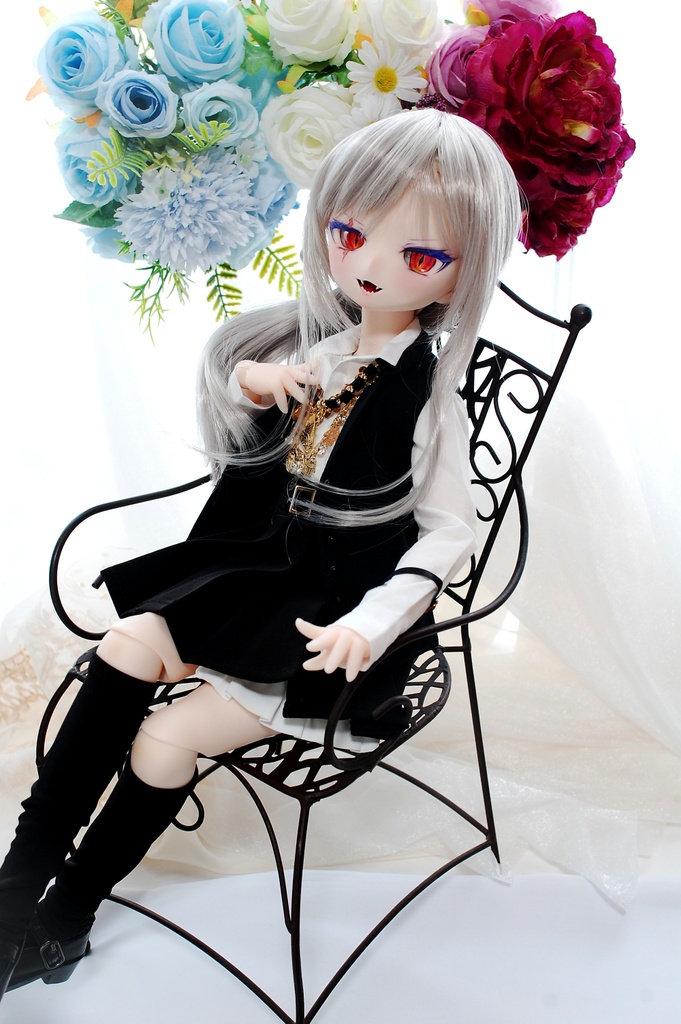 【4/12(日)20時から販売】DDH-01(セミホワイト肌)カスタムヘッド+自作レジンアイ1組