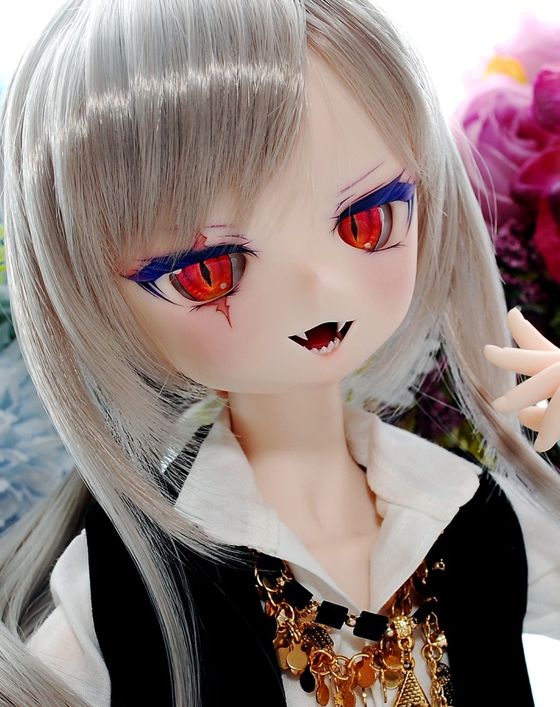 【4/12(日)20時から販売】DDH-01(セミホワイト肌)カスタムヘッド+自作レジンアイ1組