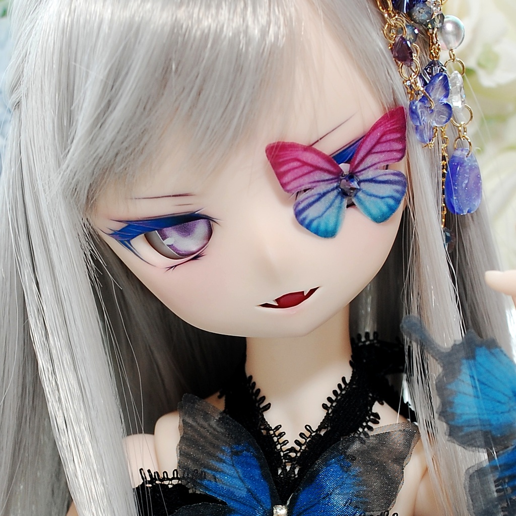 【5/17(日)20:00から販売】魅惑的な美しさ/ Enchanting Beauty  DDH-01（セミホワイト肌）カスタムヘッド+自作レジンアイ+フラワー・蝶々ギミックセット
