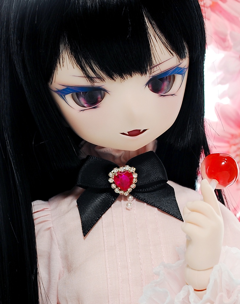 【感謝価格】魅惑的な美しさ/ Enchanting Beauty DDH-01(セミホワイト肌)カスタムヘッド+自作レジンアイ+フラワー・蝶々ギミックセット+リボンタイ