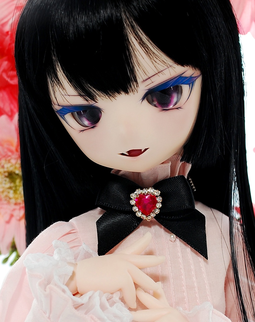 【感謝価格】魅惑的な美しさ/ Enchanting Beauty DDH-01(セミホワイト肌)カスタムヘッド+自作レジンアイ+フラワー・蝶々ギミックセット+リボンタイ