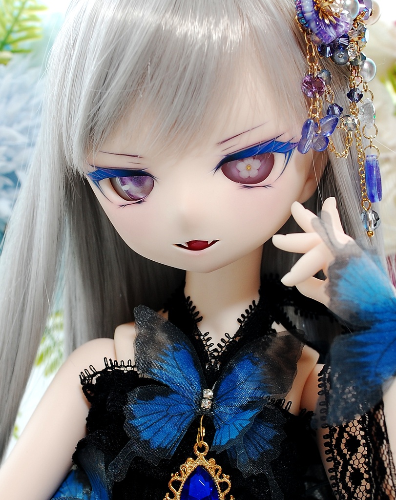 【5/17(日)20:00から販売】魅惑的な美しさ/ Enchanting Beauty DDH-01(セミホワイト肌)カスタムヘッド+自作レジンアイ+フラワー・蝶々ギミックセット