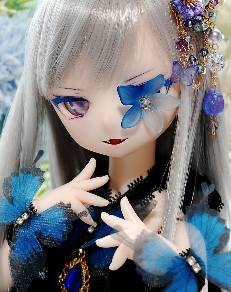 【5/17(日)20:00から販売】魅惑的な美しさ/ Enchanting Beauty DDH-01(セミホワイト肌)カスタムヘッド+自作レジンアイ+フラワー・蝶々ギミックセット