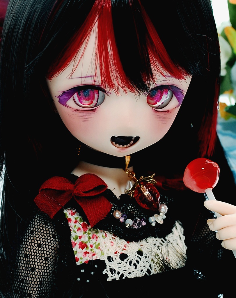 【Sold Out】病み可愛い/Sweet Darkness DDH-01(セミホワイト肌)カスタムヘッド+自作レジンアイ+自作チョーカー
