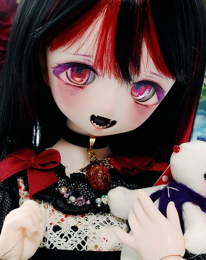 【Sold Out】病み可愛い/Sweet Darkness DDH-01(セミホワイト肌)カスタムヘッド+自作レジンアイ+自作チョーカー