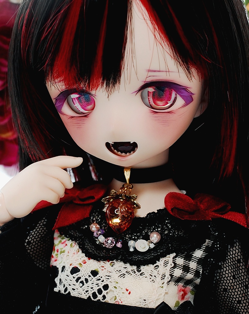 【Sold Out】病み可愛い/Sweet Darkness DDH-01(セミホワイト肌)カスタムヘッド+自作レジンアイ+自作チョーカー