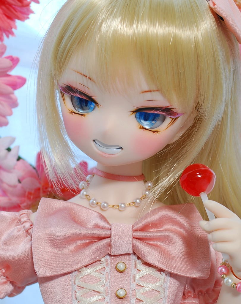 【11/1 ㈰ 20時から販売】(*´罒`*)な笑顔が可愛い♡ /A Cute (*´罒`*) Smile DDH-01(セミホワイト肌)カスタムヘッド+自作レジンアイ+自作ブレスレット3個