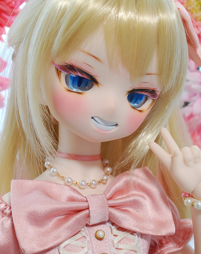 【11/1 ㈰ 20時から販売】(*´罒`*)な笑顔が可愛い♡ /A Cute (*´罒`*) Smile DDH-01(セミホワイト肌)カスタムヘッド+自作レジンアイ+自作ブレスレット3個