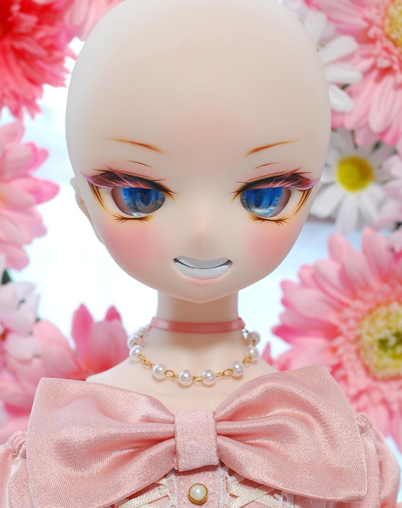 【11/1 ㈰ 20時から販売】(*´罒`*)な笑顔が可愛い♡ /A Cute (*´罒`*) Smile DDH-01(セミホワイト肌)カスタムヘッド+自作レジンアイ+自作ブレスレット3個