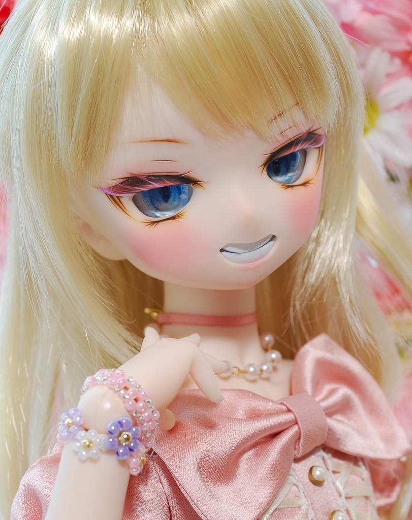 【11/1 ㈰ 20時から販売】(*´罒`*)な笑顔が可愛い♡ /A Cute (*´罒`*) Smile DDH-01(セミホワイト肌)カスタムヘッド+自作レジンアイ+自作ブレスレット3個
