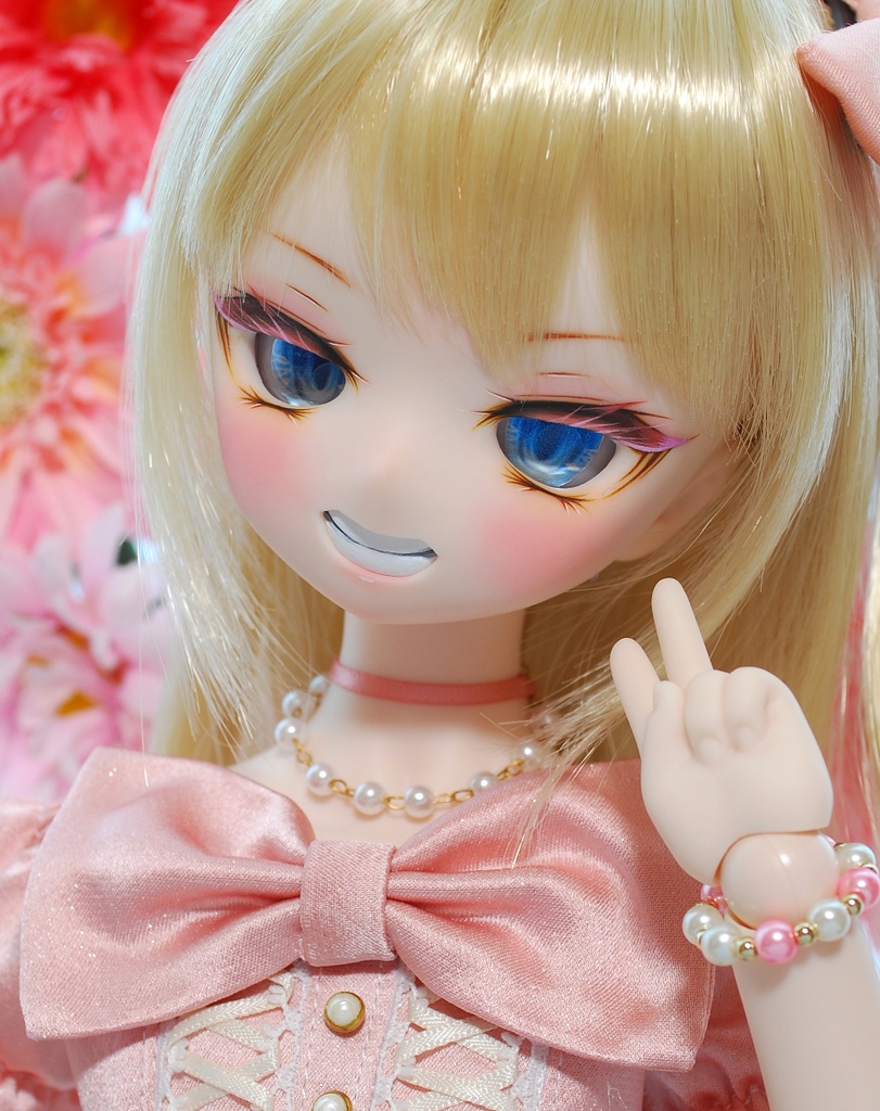 【11/1 ㈰ 20時から販売】(*´罒`*)な笑顔が可愛い♡ /A Cute (*´罒`*) Smile DDH-01(セミホワイト肌)カスタムヘッド+自作レジンアイ+自作ブレスレット3個
