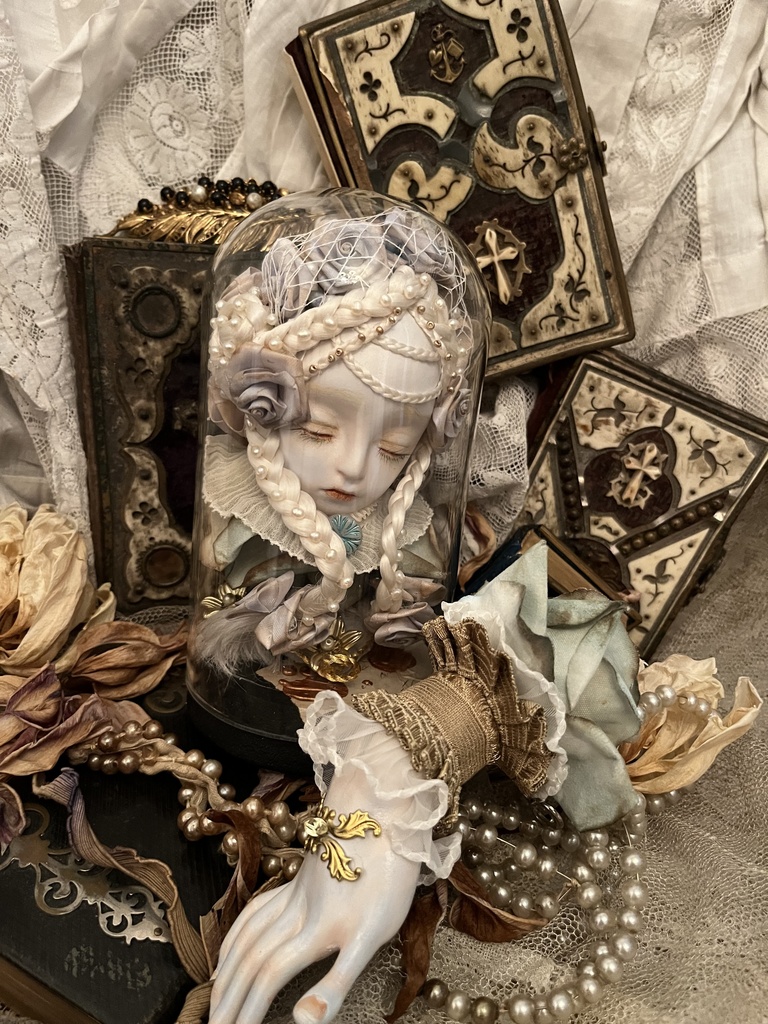 『parva regina rosarum-01』