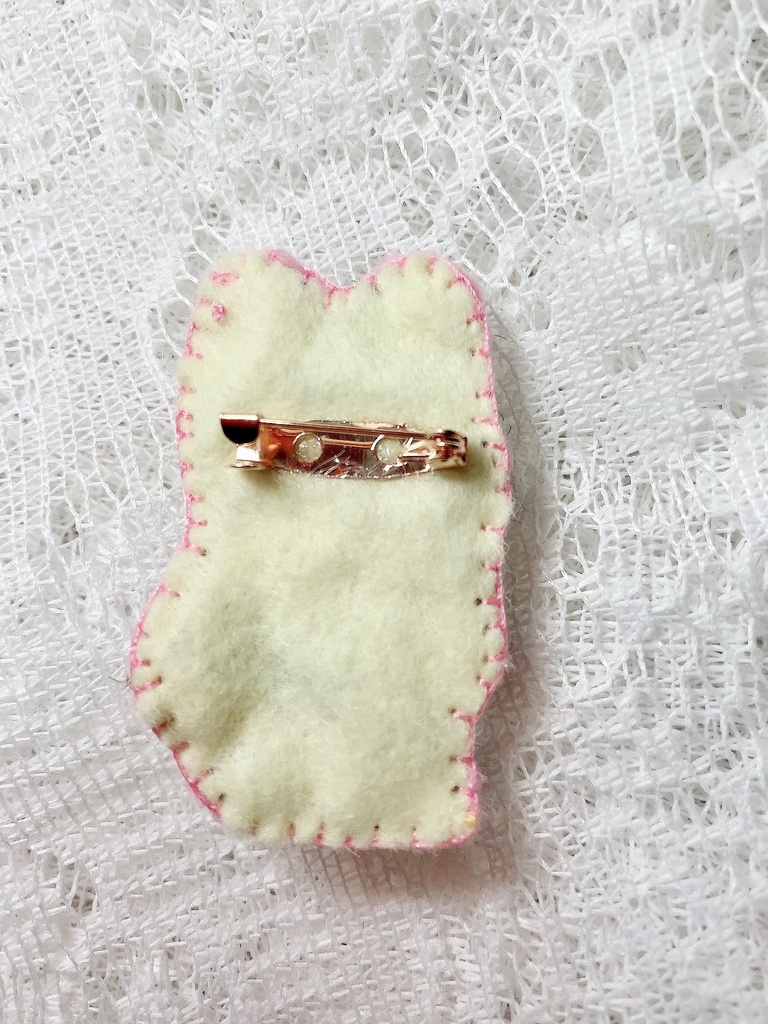 【刺繍ブローチ】ボクサーパンツの虎次郎