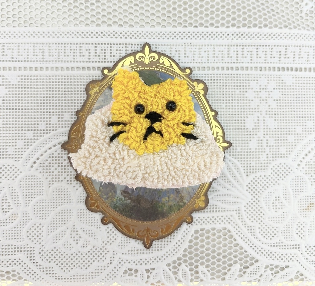 刺繍ブローチ「きみ猫ちゃん」A - もも&さるりーshop - BOOTH