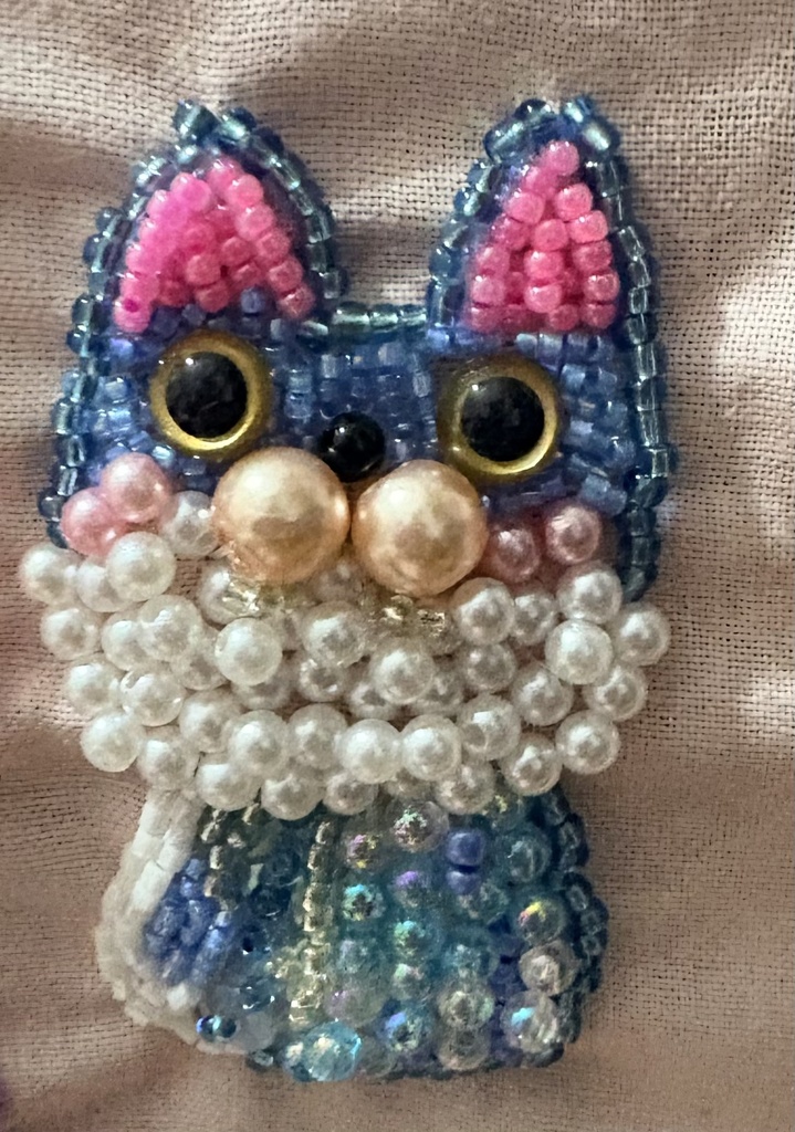 猫ビーズ刺繍