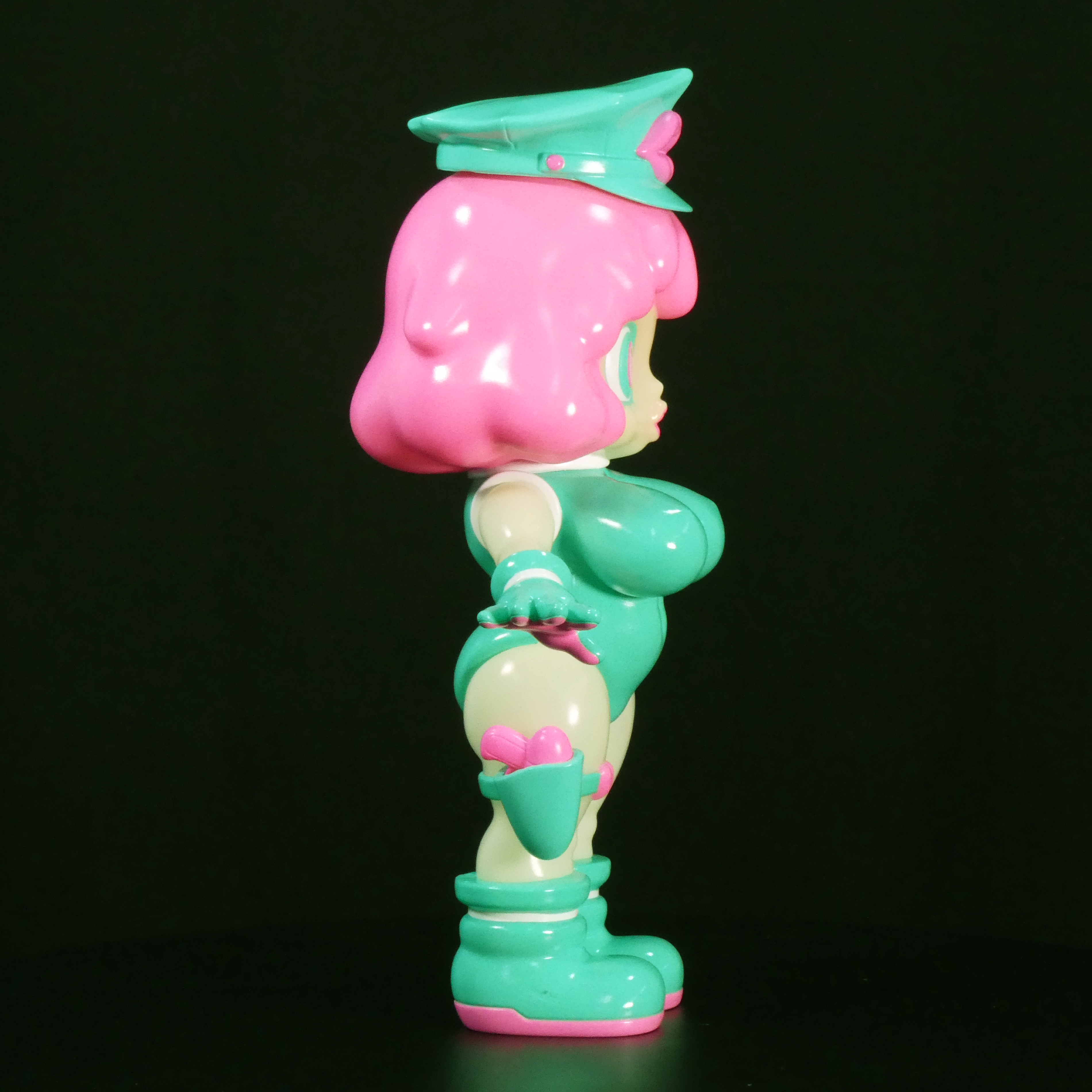 Suraco ソフビ スラコ (エイリアングリーン 蓄光素体)soft vinyl suraco Alien Green color ...