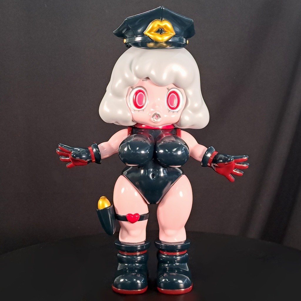 ソフビ　スラコ　（ポリスブラック）soft vinyl suraco police black color