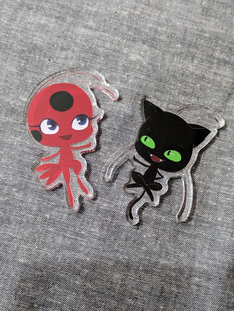 アクリルバッジ