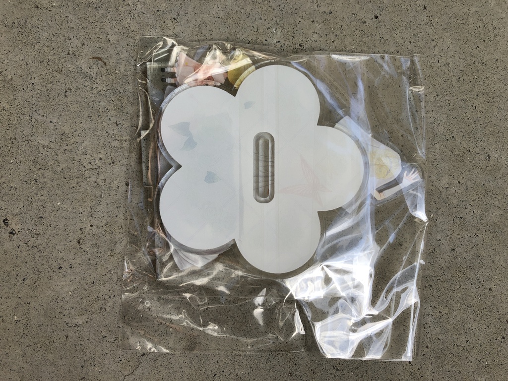 活動3周年記念🦋ウェディングドレス花とパーティドレス娘まめちゃん 10cm特大アクリルフィギュア