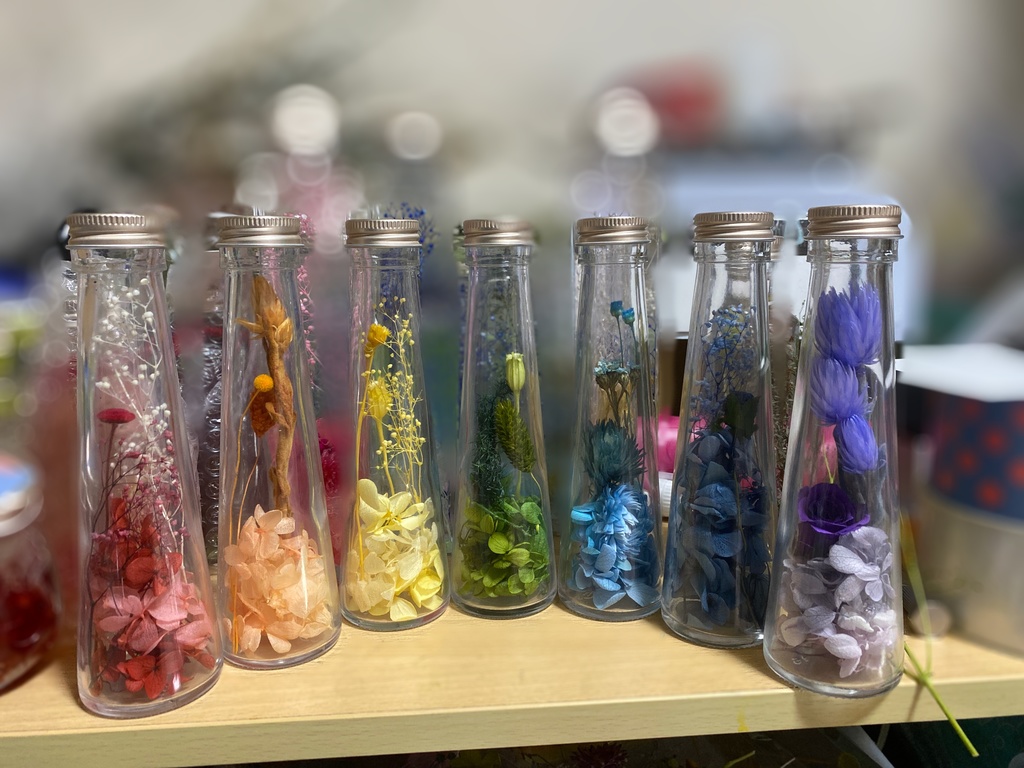 虹のハーバリウム