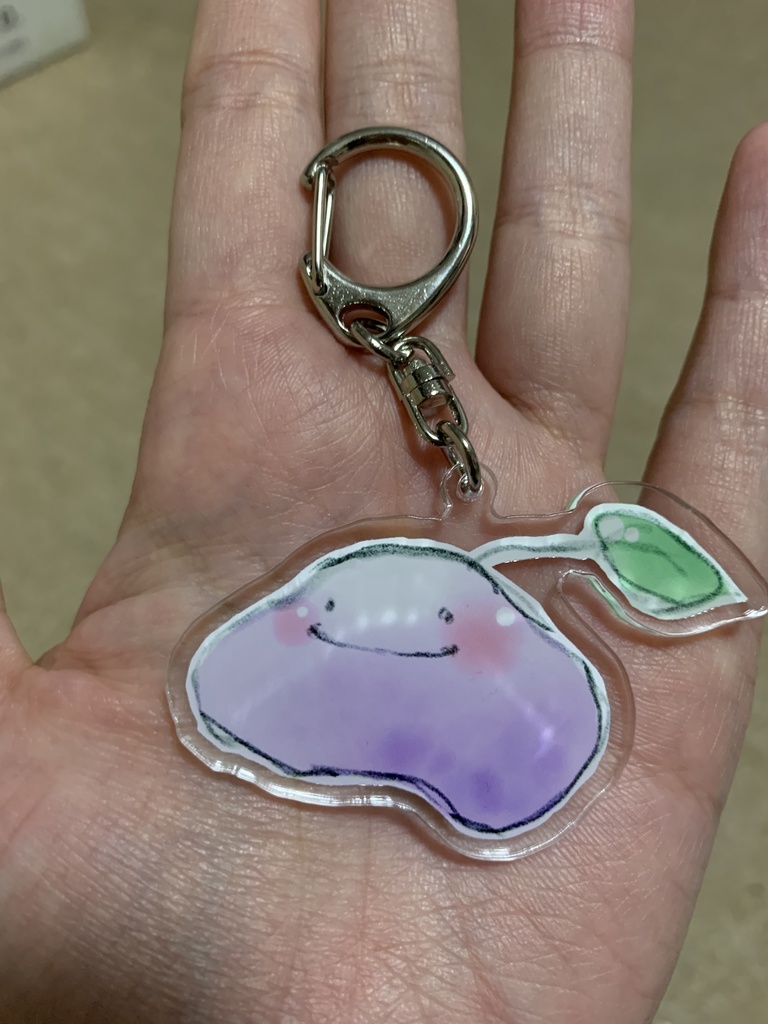 流動性さつまいもアクキー