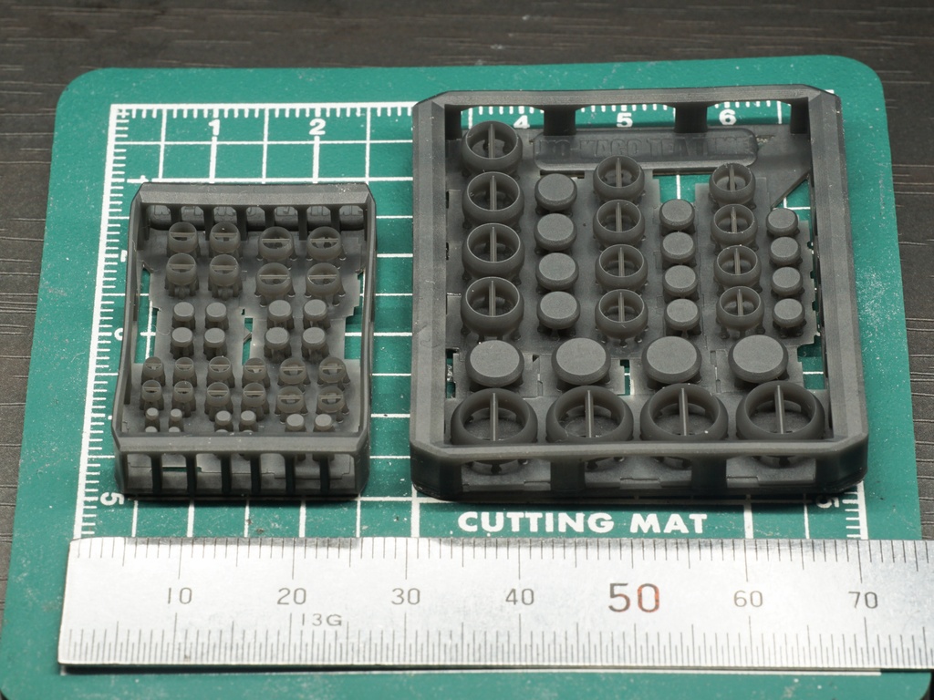 ディテールアップパーツ 丸セット1(中、小)