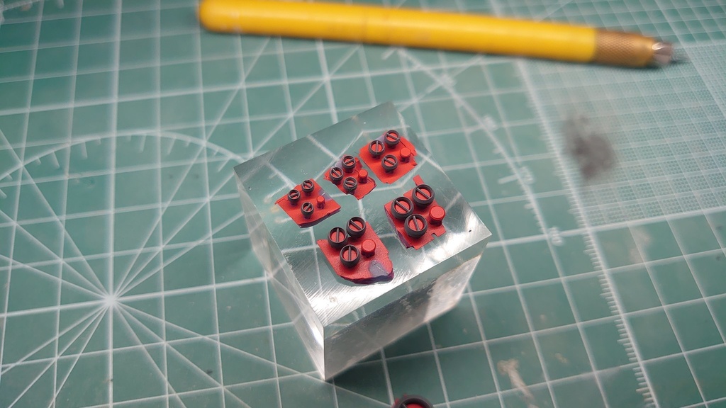 ディテールアップパーツ 丸セット1(中、小)