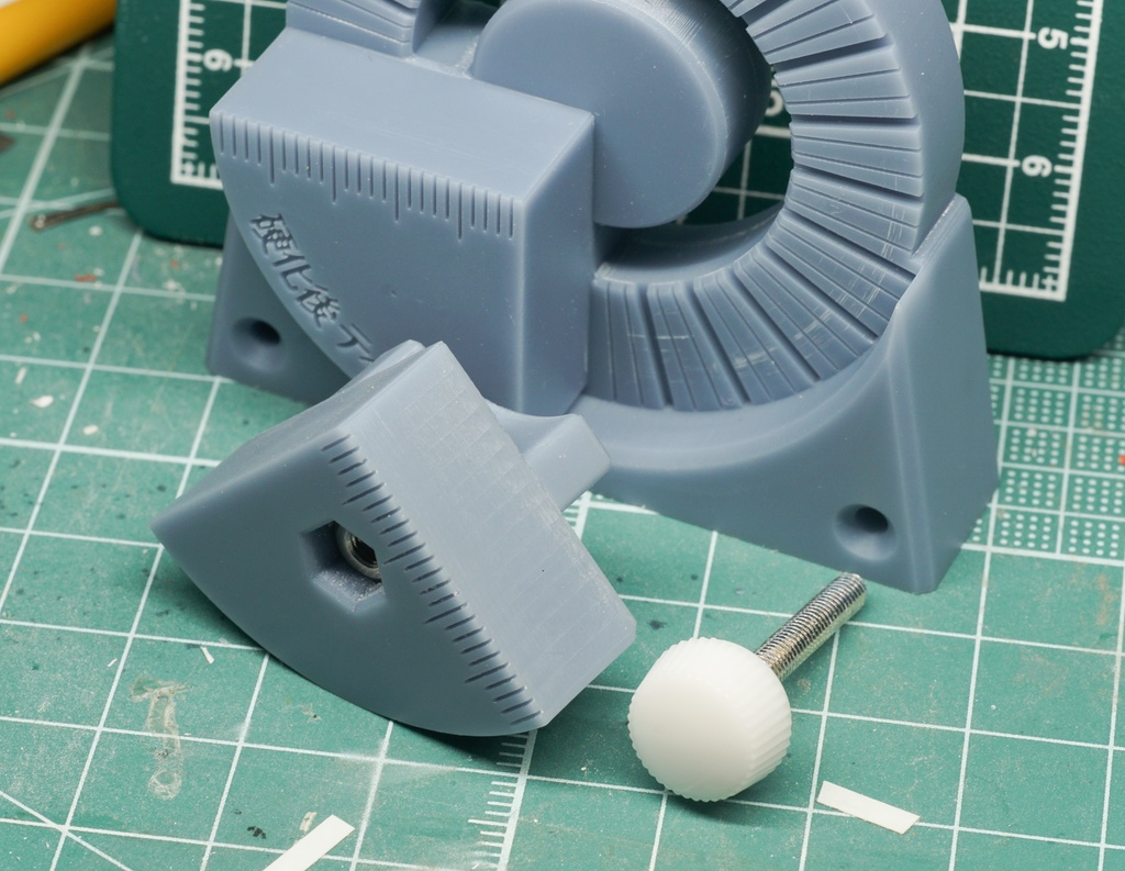 可動式角度調整治具