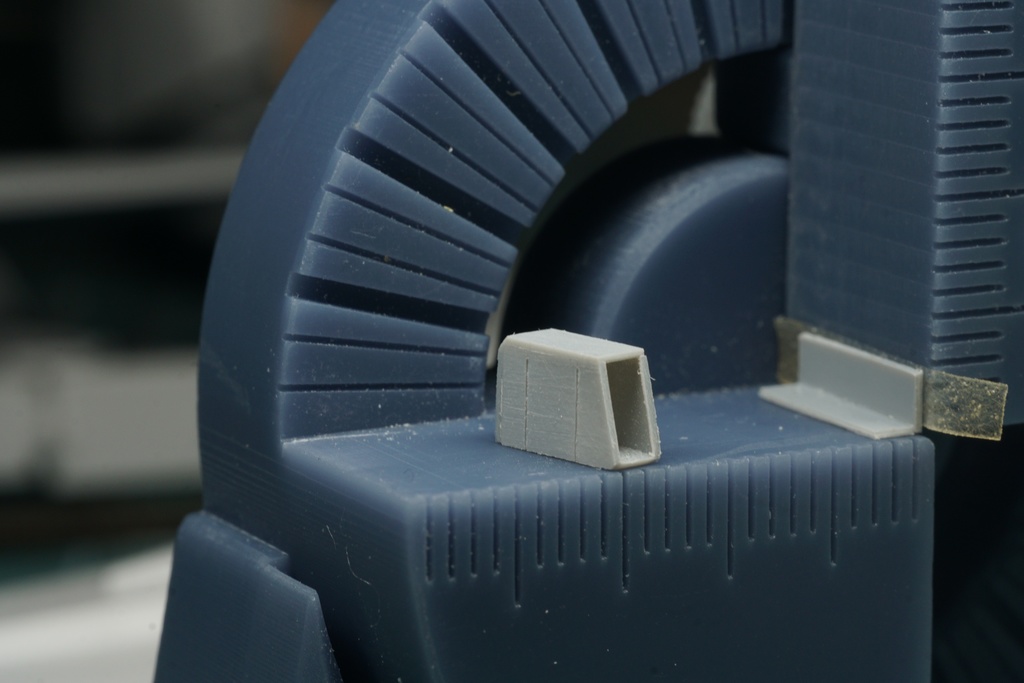 可動式角度調整治具