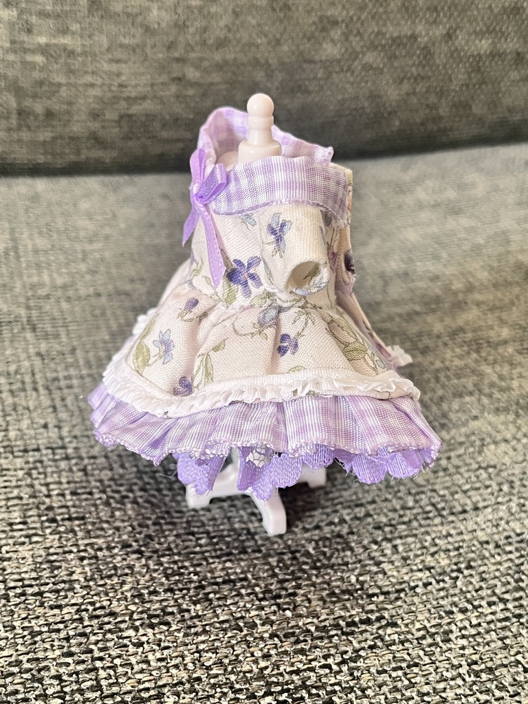 クラシカルなお花柄ワンピース