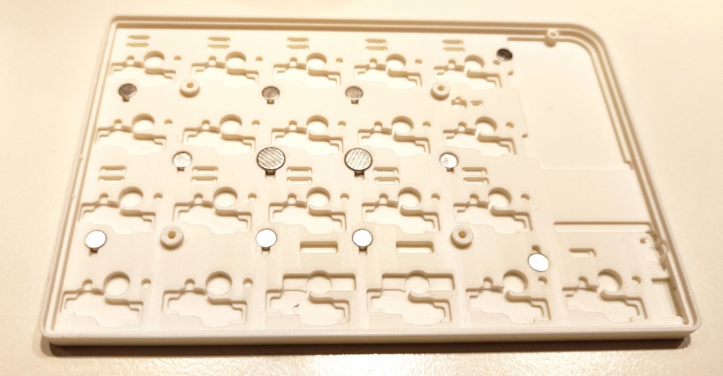 LiNEA40 1Uトラボ付き ワイヤレス分割キーボード 電子工作キット(ハンダ付け等、組み立て作業が必要です)