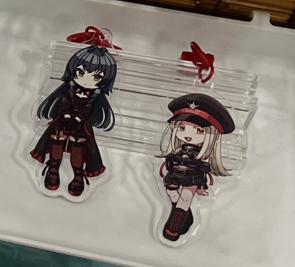 【C108】カラ鉄アクリルキーホルダー　手毬、広