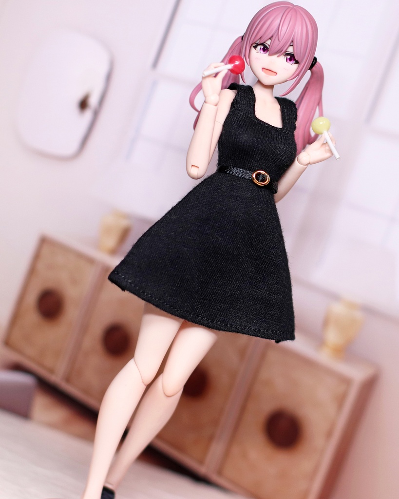 *EKワンピース黒 Mサイズ {丸金バックル}*