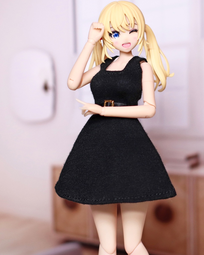 ＊EKワンピース黒 Lサイズ {角金バックル}＊